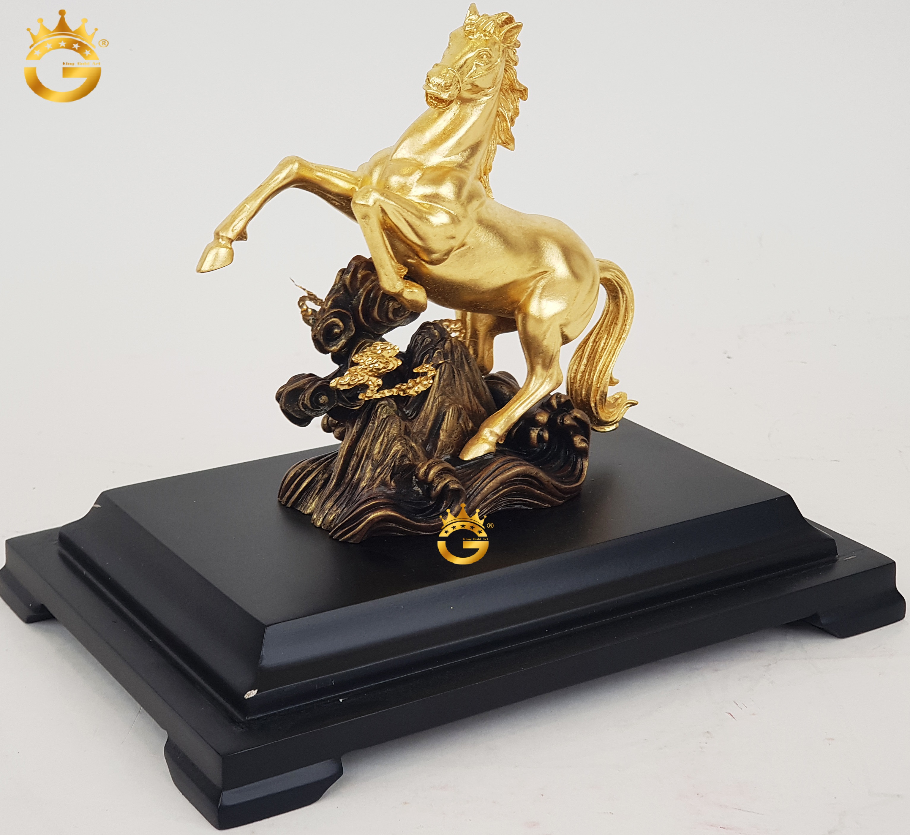 Tượng Ngựa Phong Thủy Dát Vàng 24K